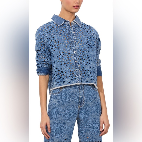 Alice + Olivia Finely Cropped Laser Cut Jacket - Picture 4 of 7